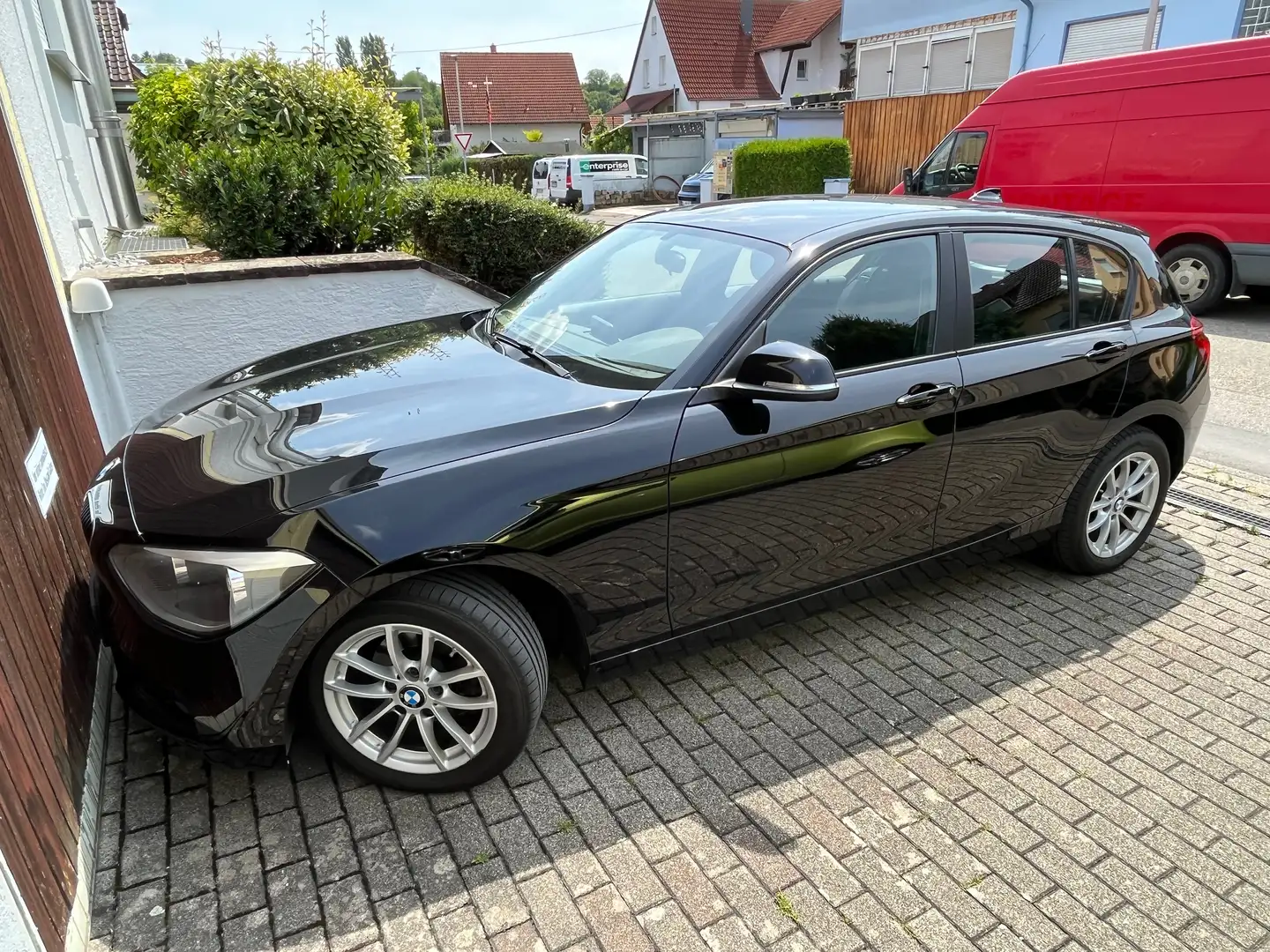 BMW 114 114i scheckheftgepflegt, unfallfrei, Klima, USB Černá - 1