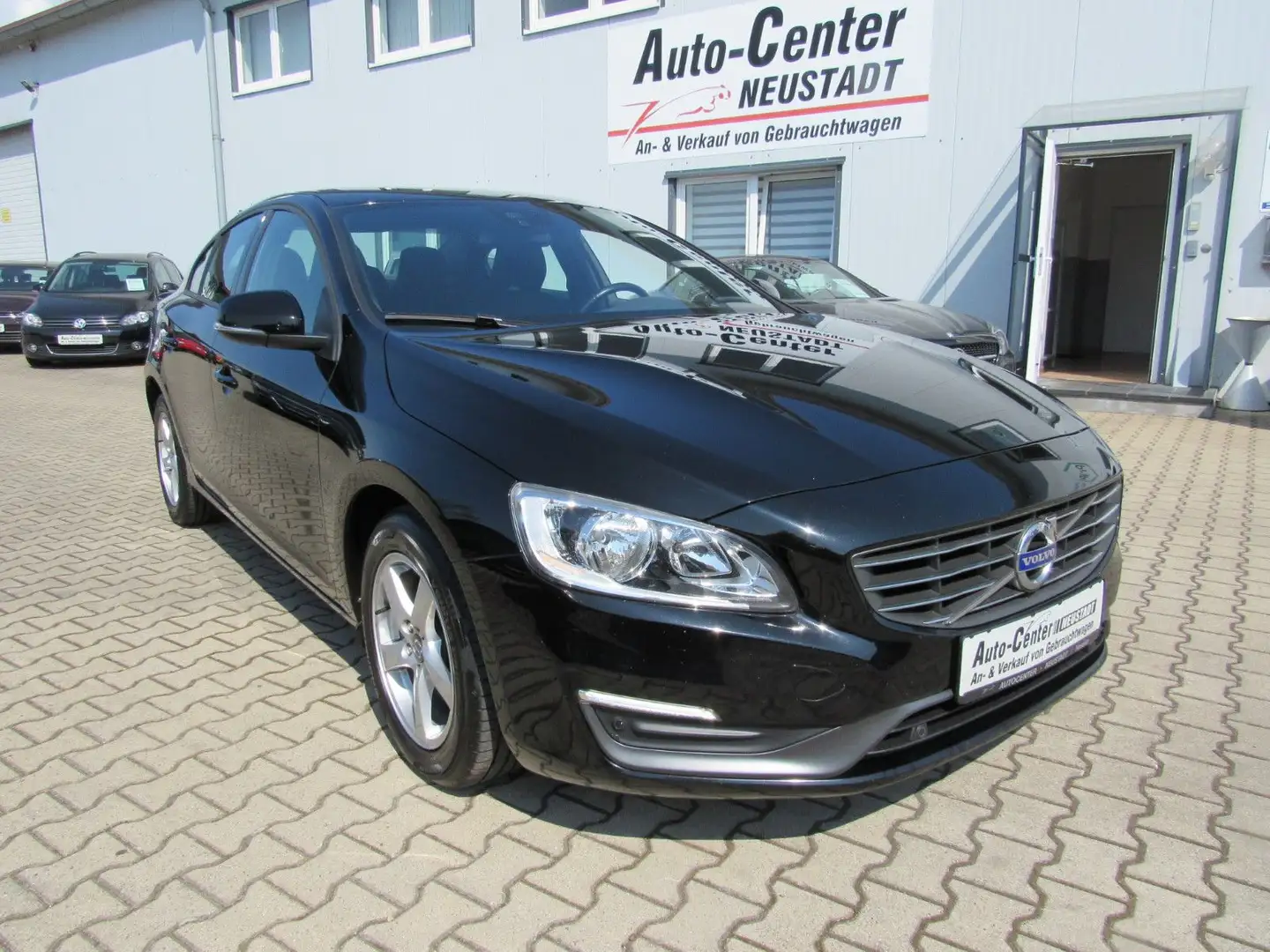 Volvo S60 Lim. Business Edition Schwarz - 1