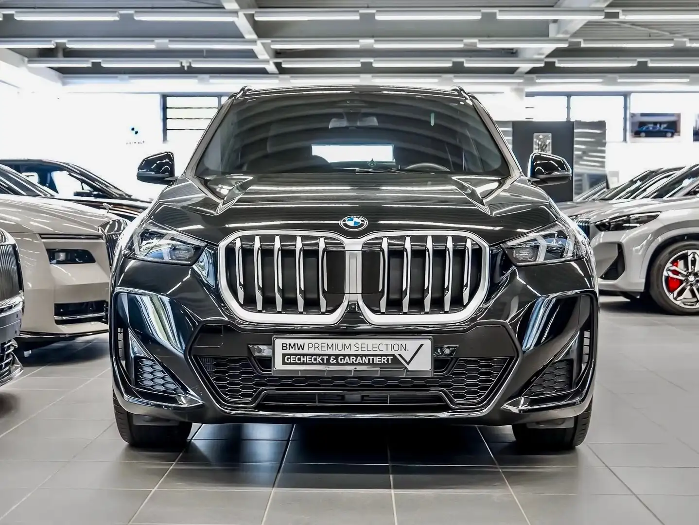 BMW X1 18i / M-Sport  Pro /  sdrive / Uff Bmw 🇩🇪 Zwart - 2