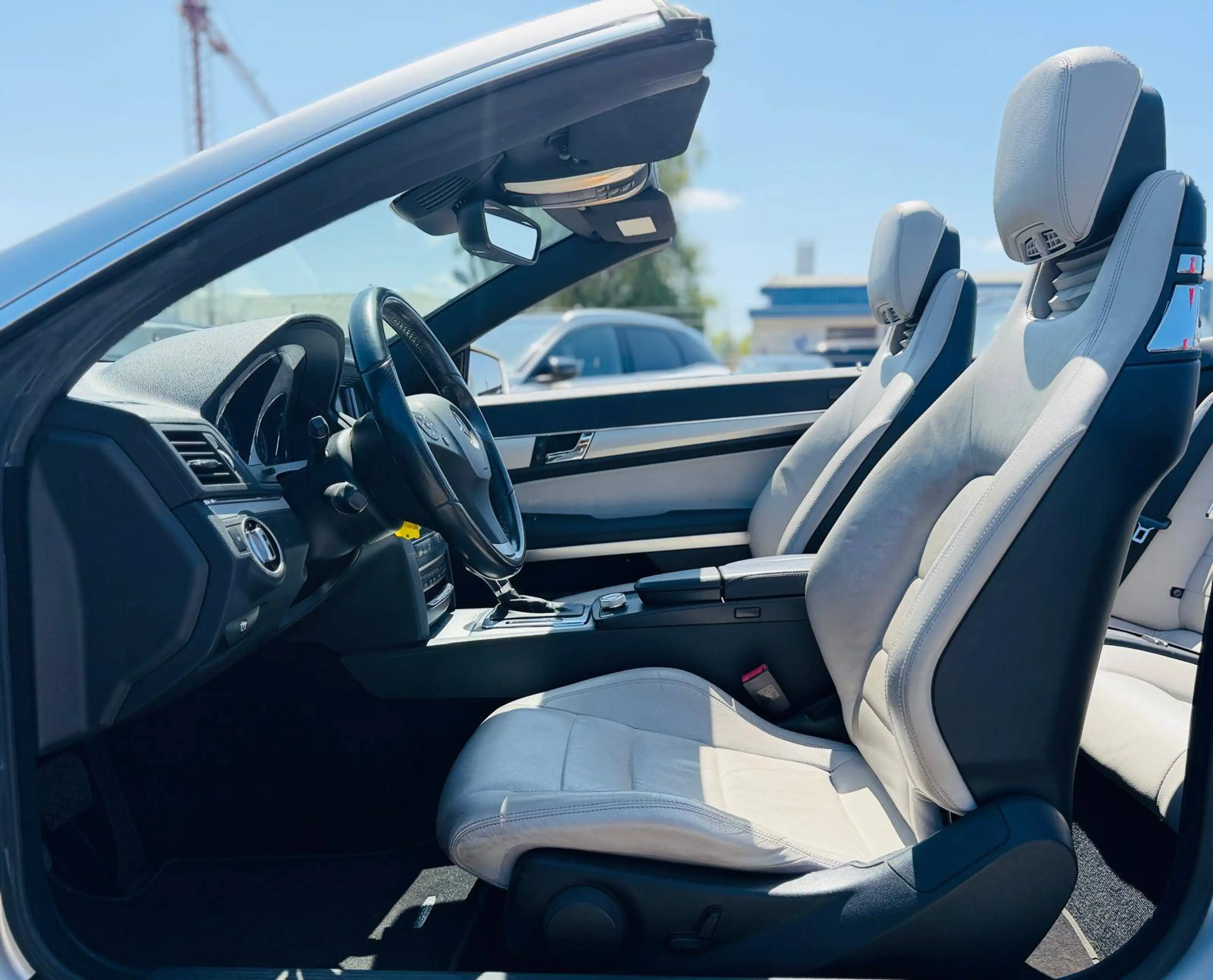 Mercedes-Benz E 250 CGI Cabrio BlueEfficiency Avantgarde TÜV NEU & Service Neu Garantie Finanzierung möglich — photo 6