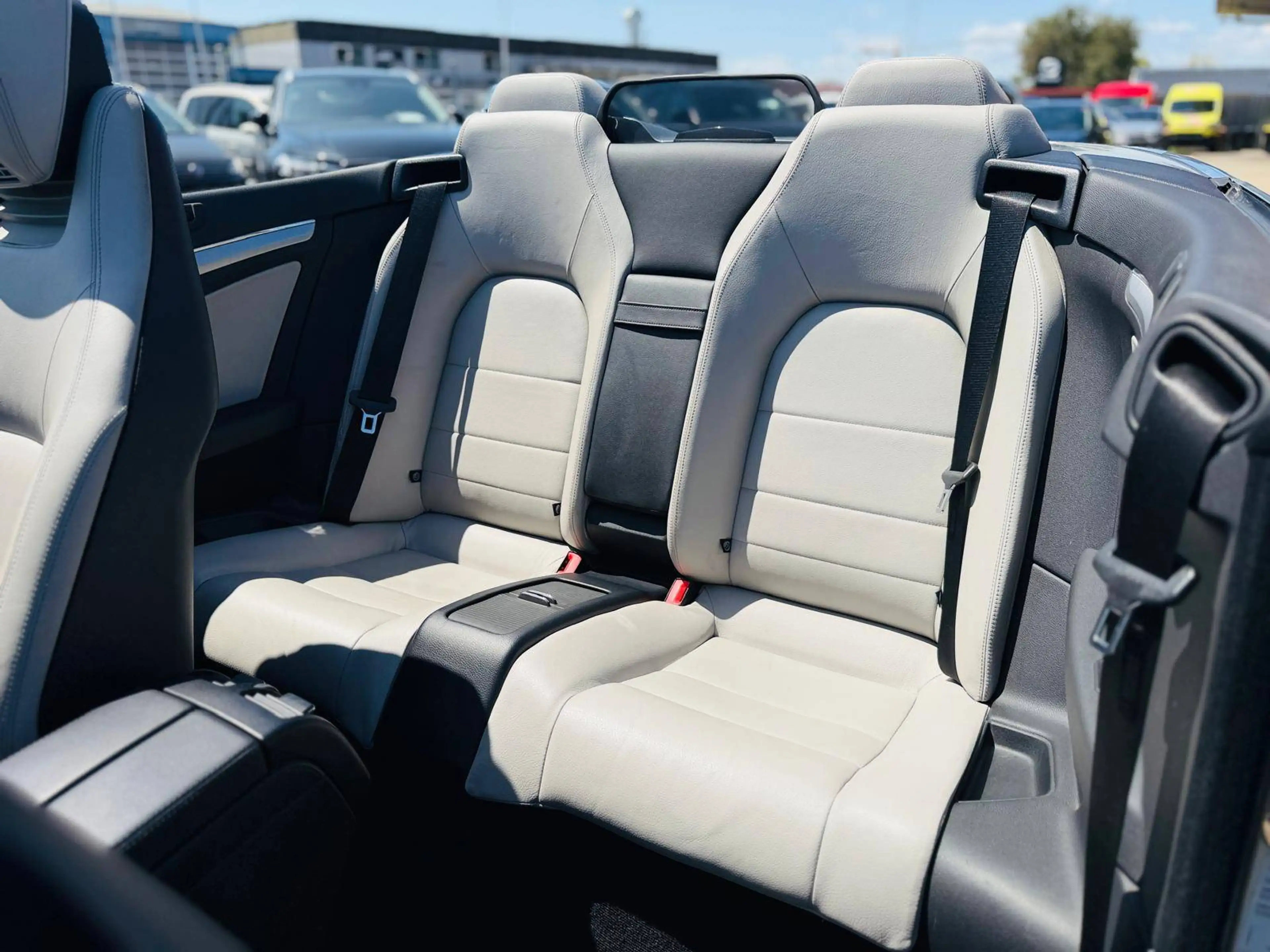 Mercedes-Benz E 250 CGI Cabrio BlueEfficiency Avantgarde TÜV NEU & Service Neu Garantie Finanzierung möglich — photo 7