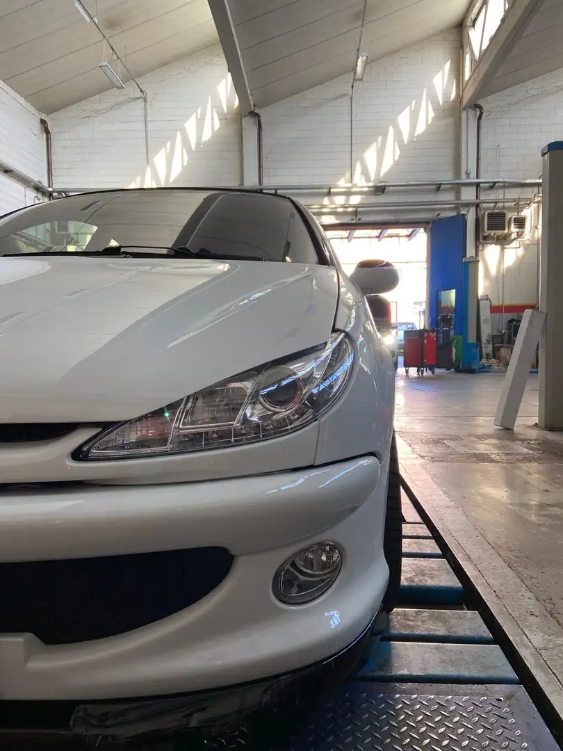 Peugeot 206 3p 2.0 16v Gti - 1