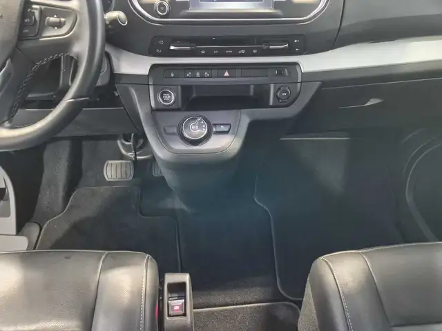 Opel Zafira Life view 12