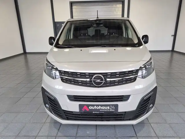 Opel Zafira Life view 2