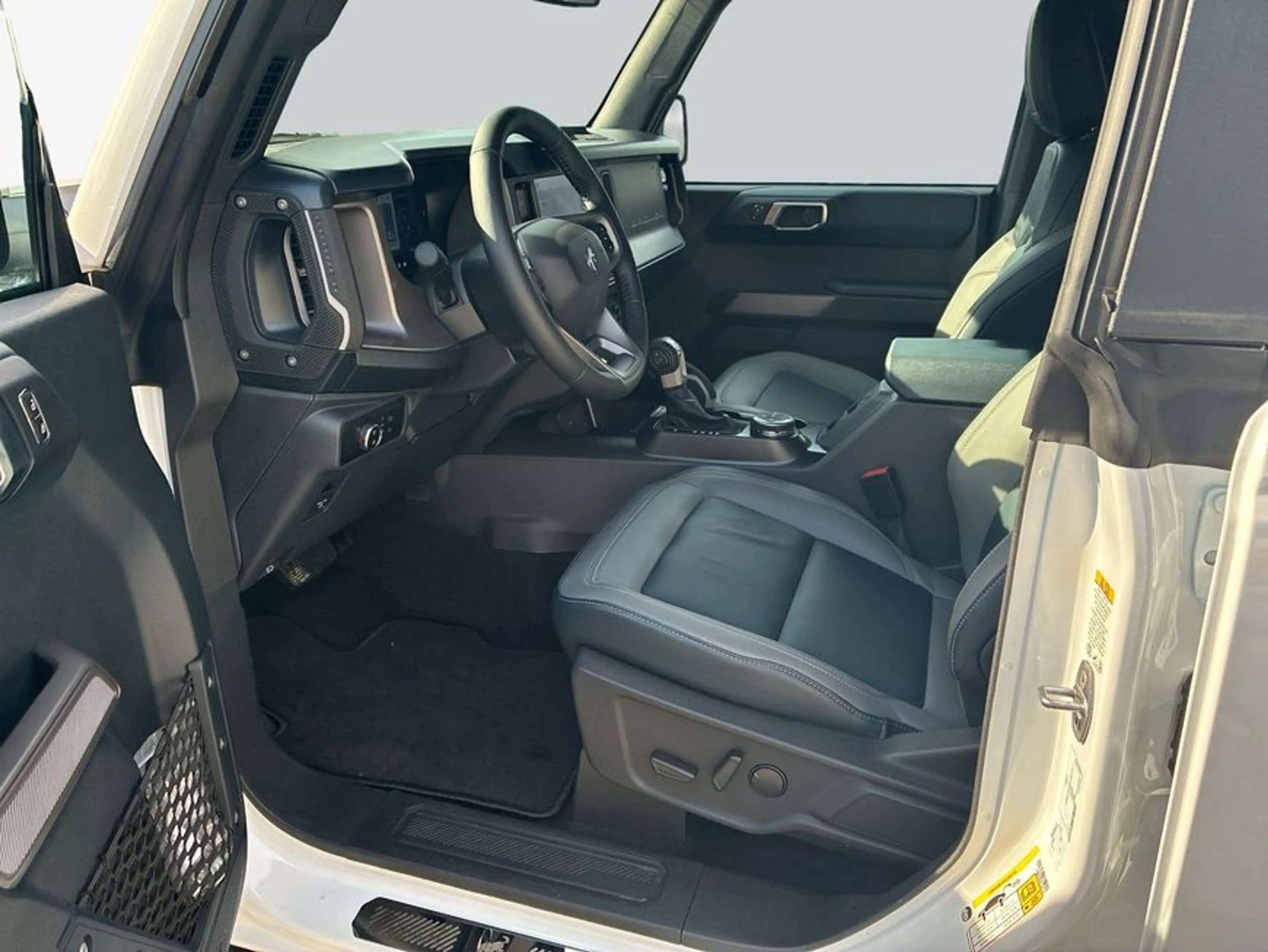 Ford Bronco 2.7 EcoBoost V6 Outer Banks — photo 9