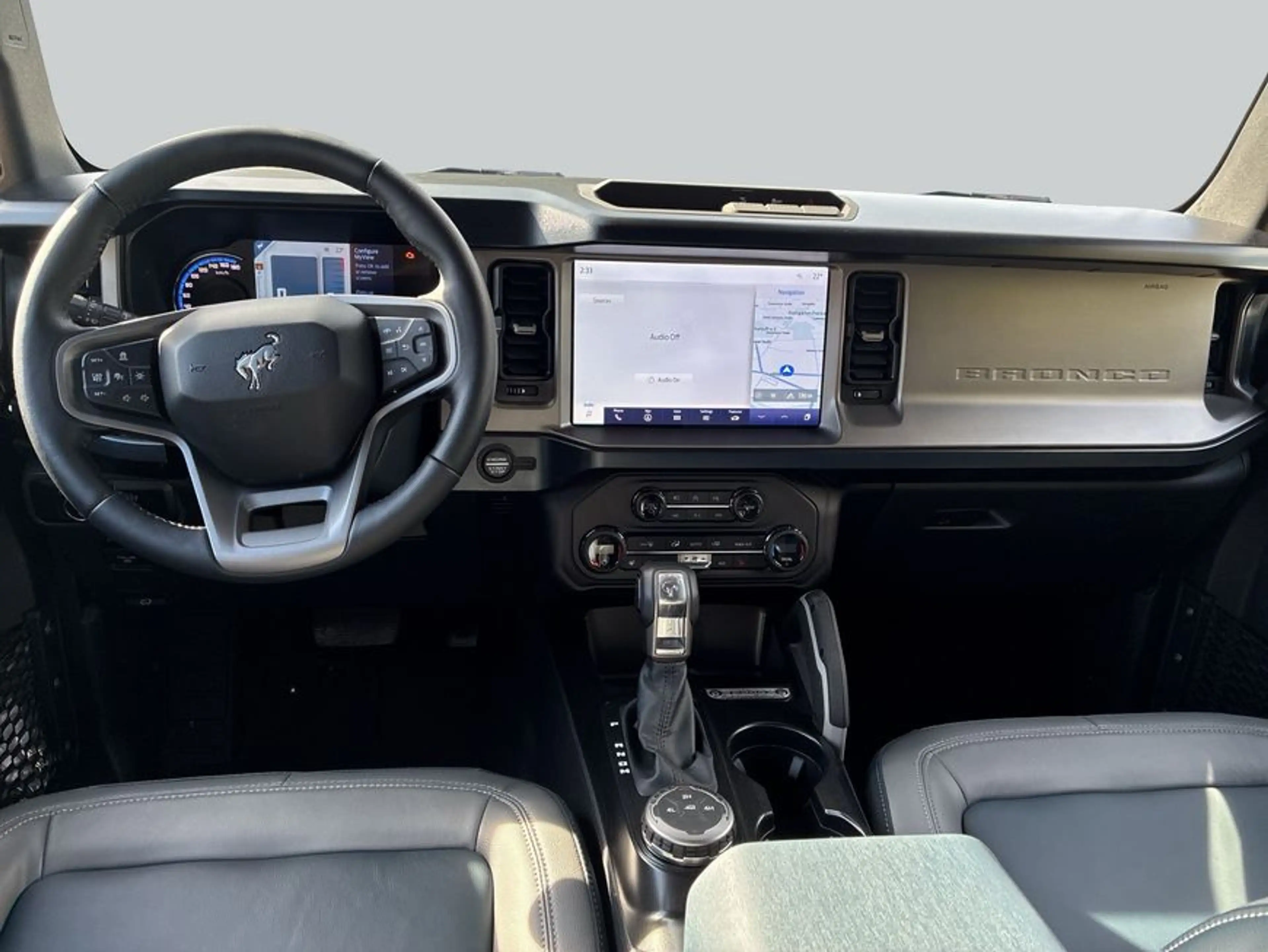 Ford Bronco 2.7 EcoBoost V6 Outer Banks — photo 13