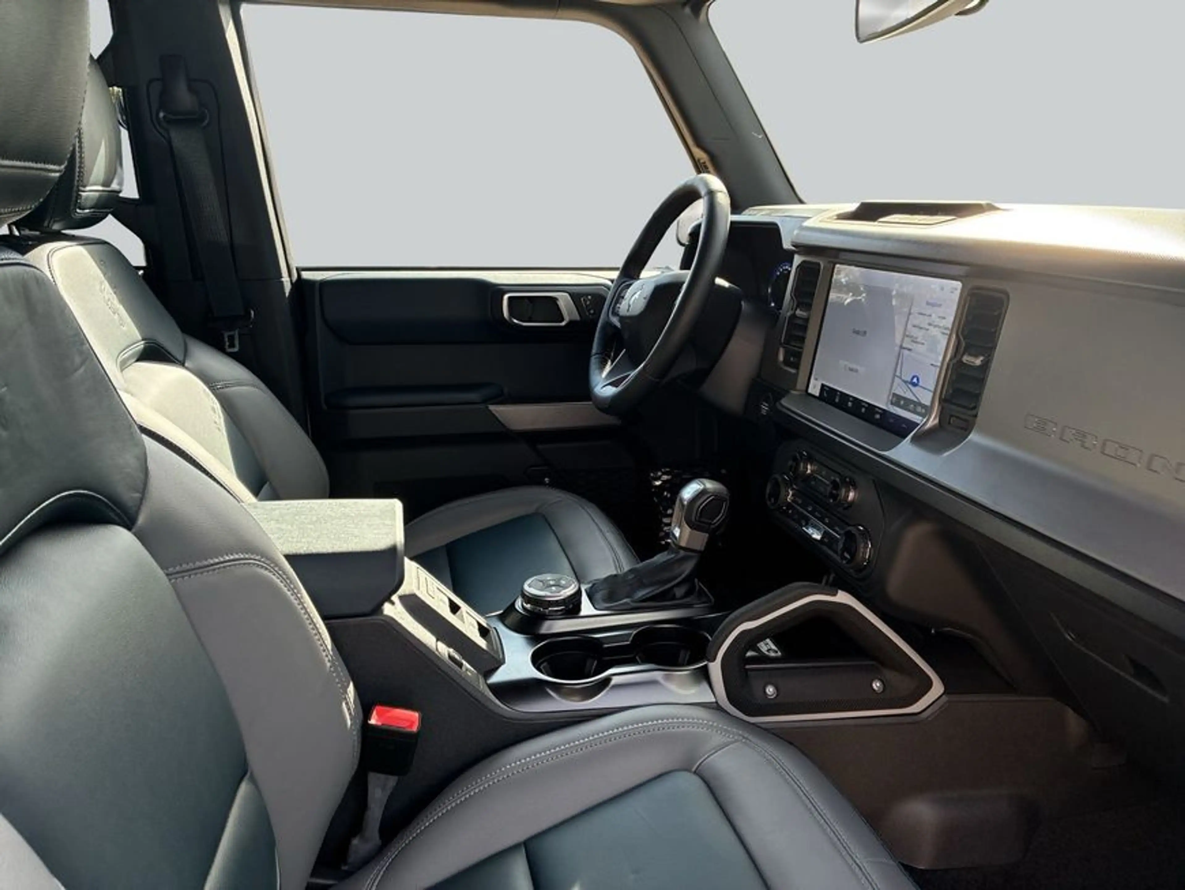 Ford Bronco 2.7 EcoBoost V6 Outer Banks — photo 12