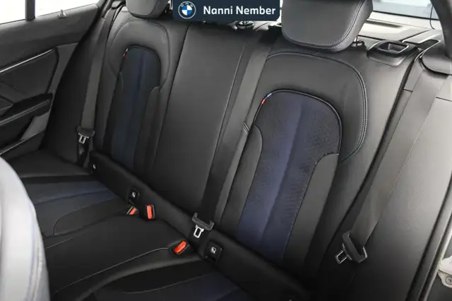 BMW 1 Series view 15