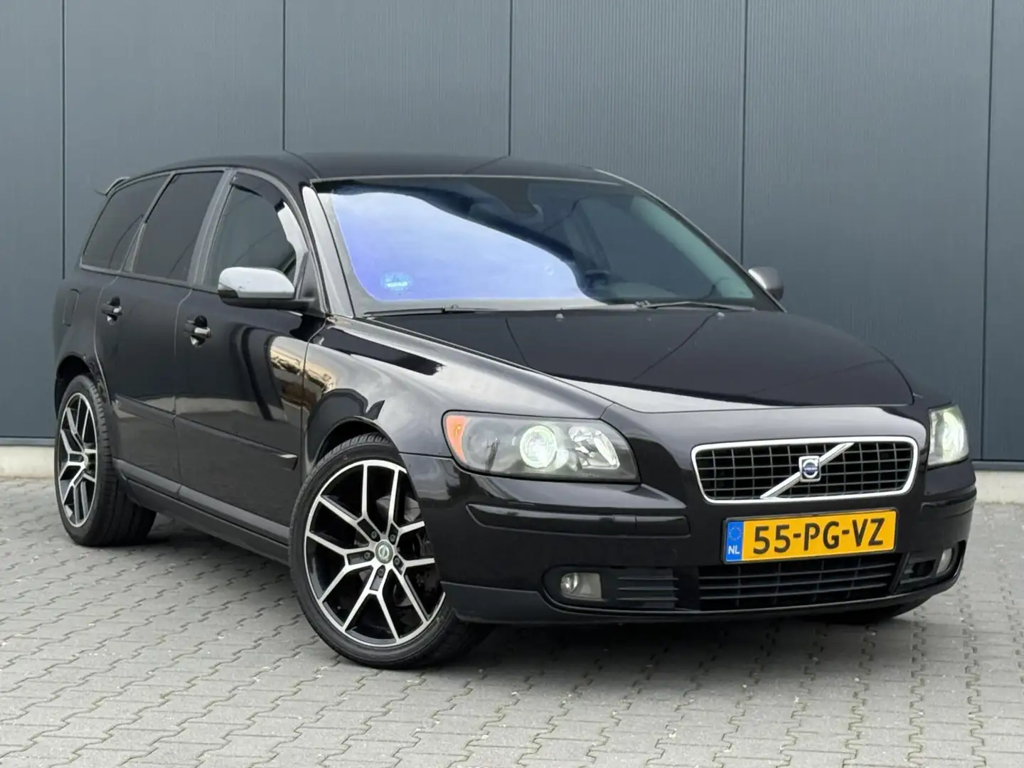 Volvo V50 2.4 5-Cilinder - Xenon - CarPlay - Spoiler - Trekh Zwart - 2