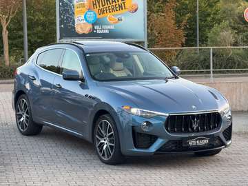3.0 V6 GT 4WD/Rechtslenker/Azzurro Astro