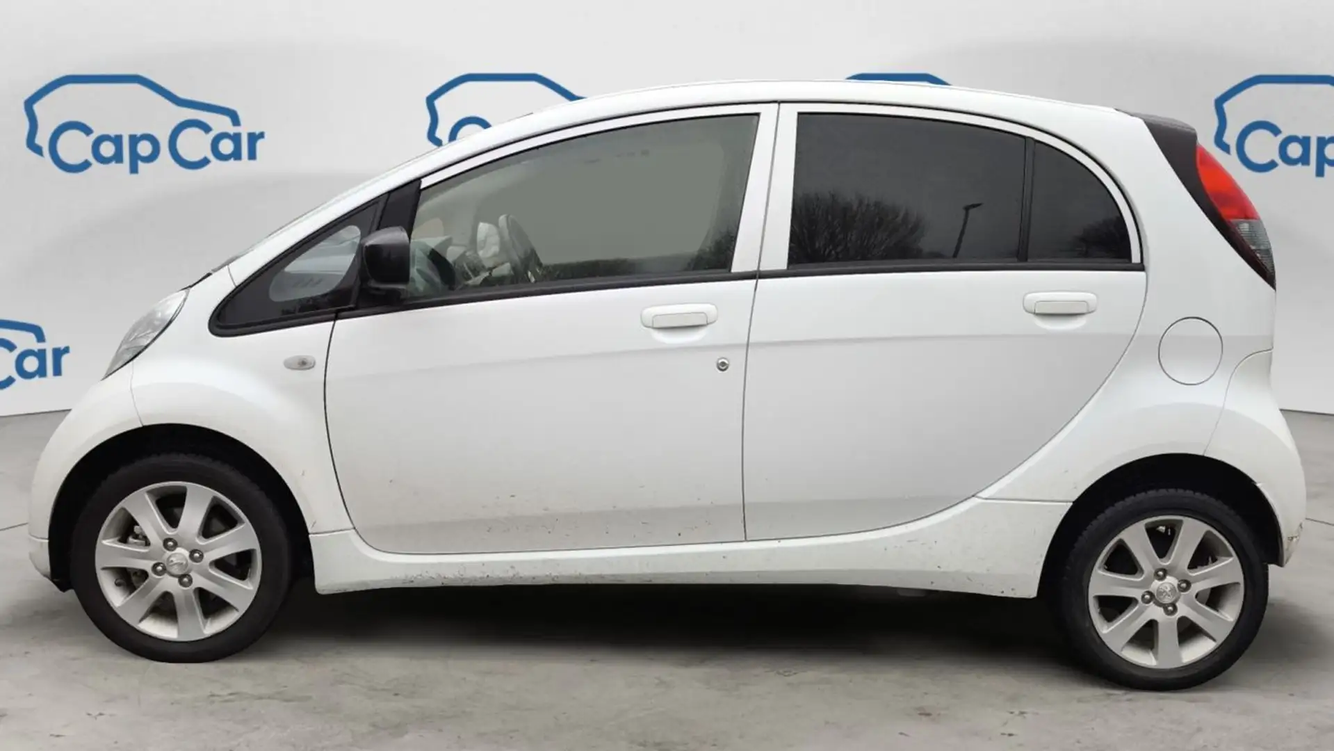 Peugeot iOn 15 Kwh 67 Confort Weiß - 2