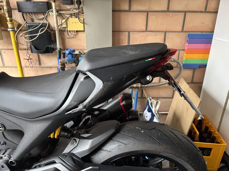 Ducati Monster 937 - foto 4