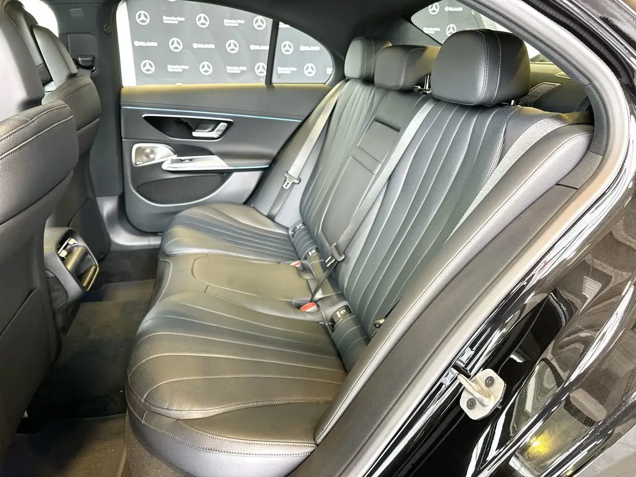 Mercedes-Benz E-Class photo Mercedes-Benz E-Class