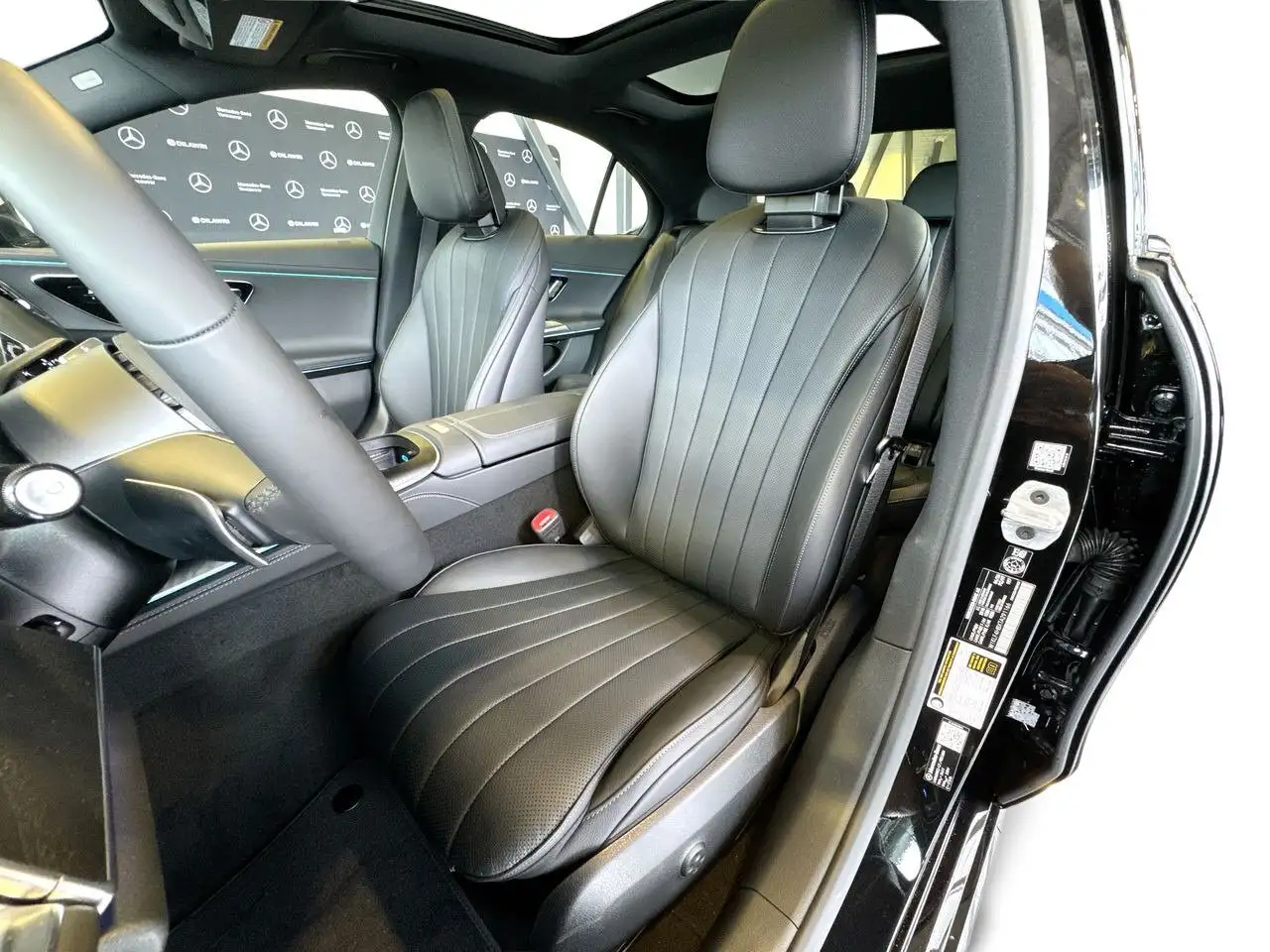 Mercedes-Benz E-Class photo Mercedes-Benz E-Class