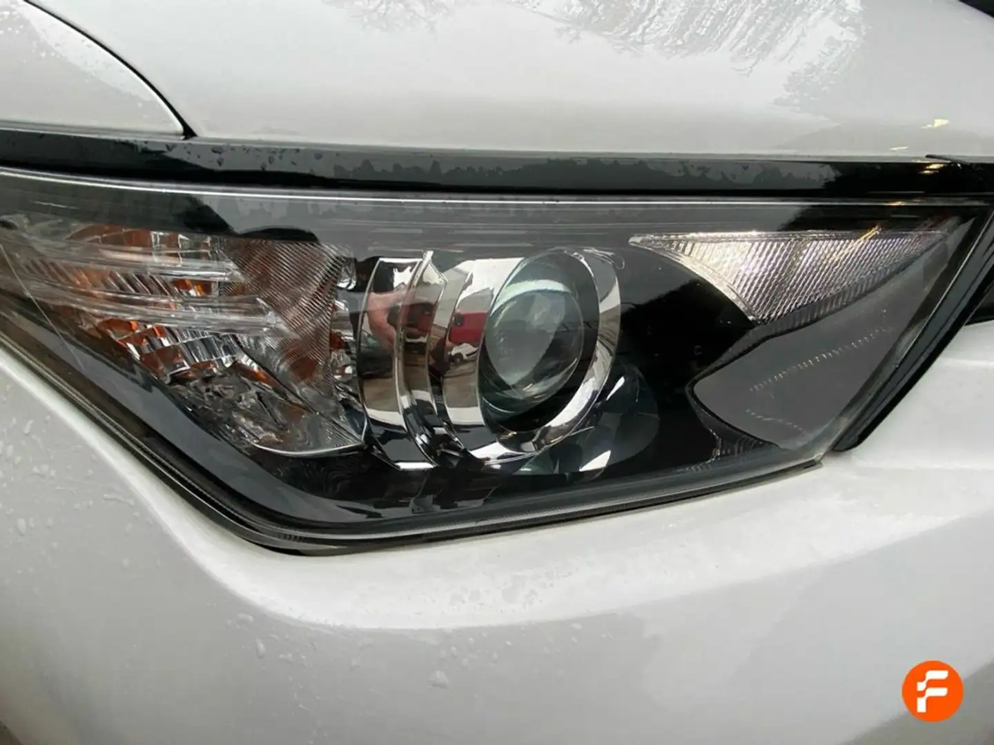 Toyota Auris 1.8 140H Hybrid Feel! Edition Amarillo - 2
