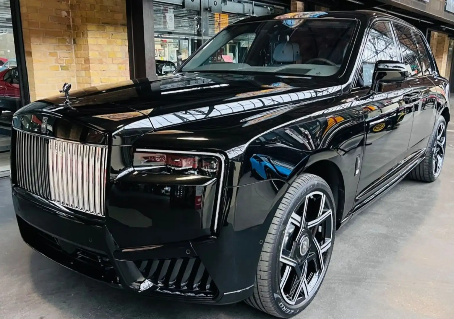 Rolls-Royce Cullinan Negro - 1