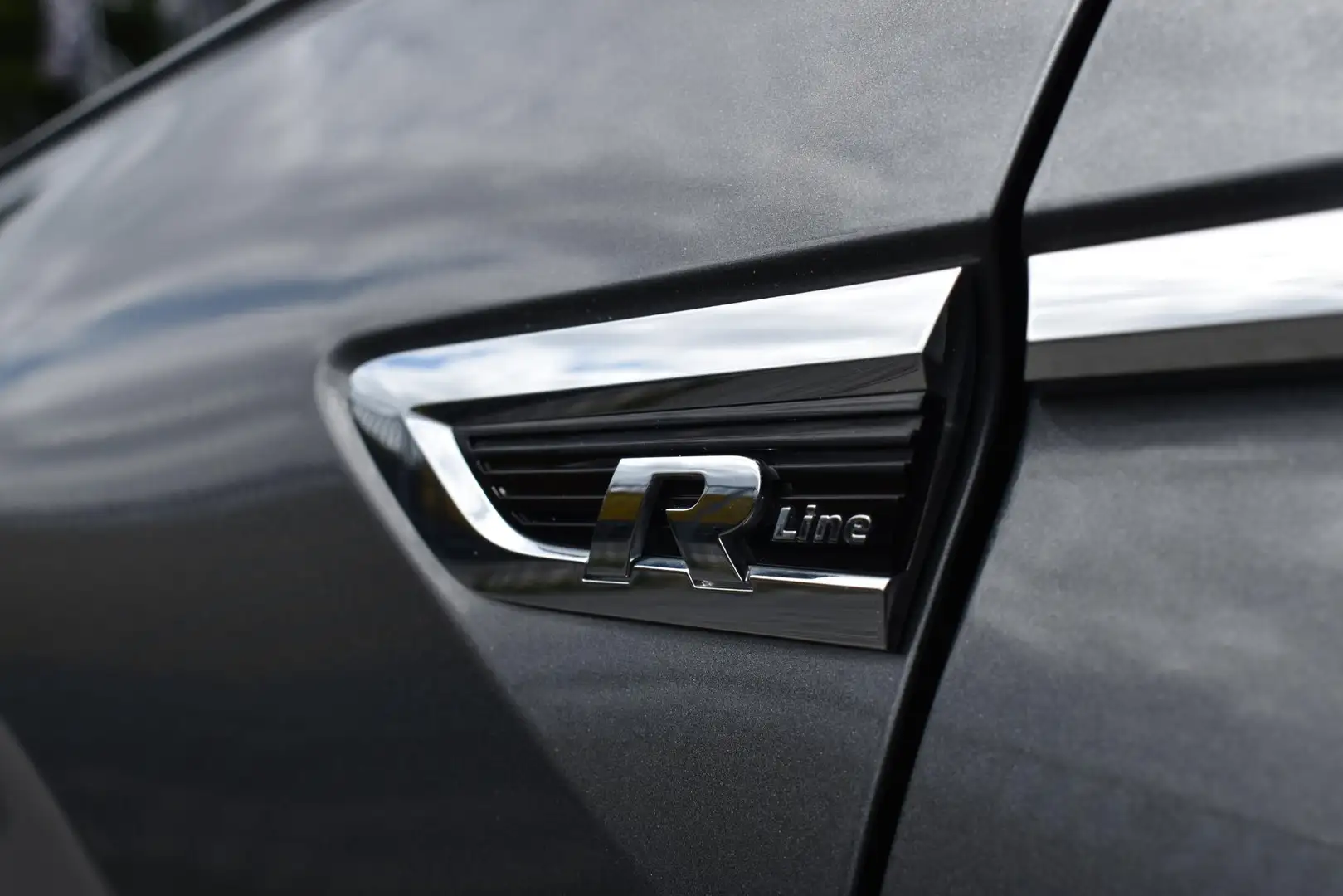 Volkswagen Tiguan 1.4 TSI ACT Highline |  R-LINE | AUTOMAAT | TREKHA Grijs - 2