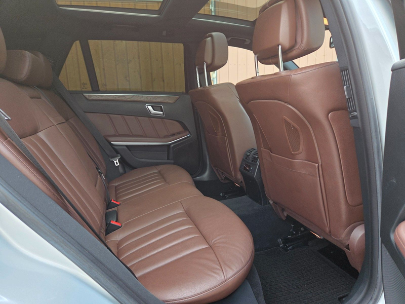 Mercedes-Benz E 350 T BT 4MATIC Pano Sitzklima Airmatic Massag — photo 10