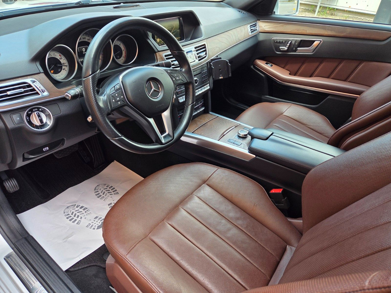 Mercedes-Benz E 350 T BT 4MATIC Pano Sitzklima Airmatic Massag — photo 2