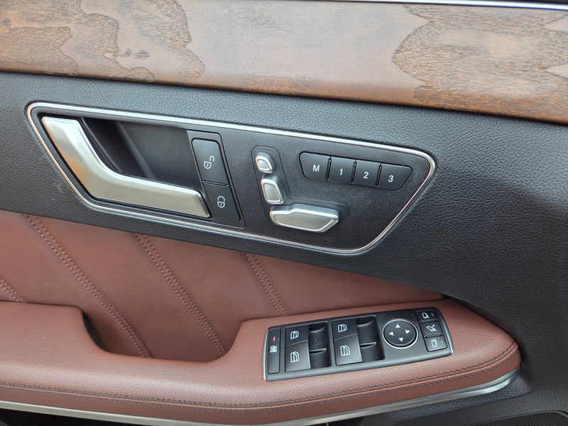 Mercedes-Benz E 350 T BT 4MATIC Pano Sitzklima Airmatic Massag — photo 15