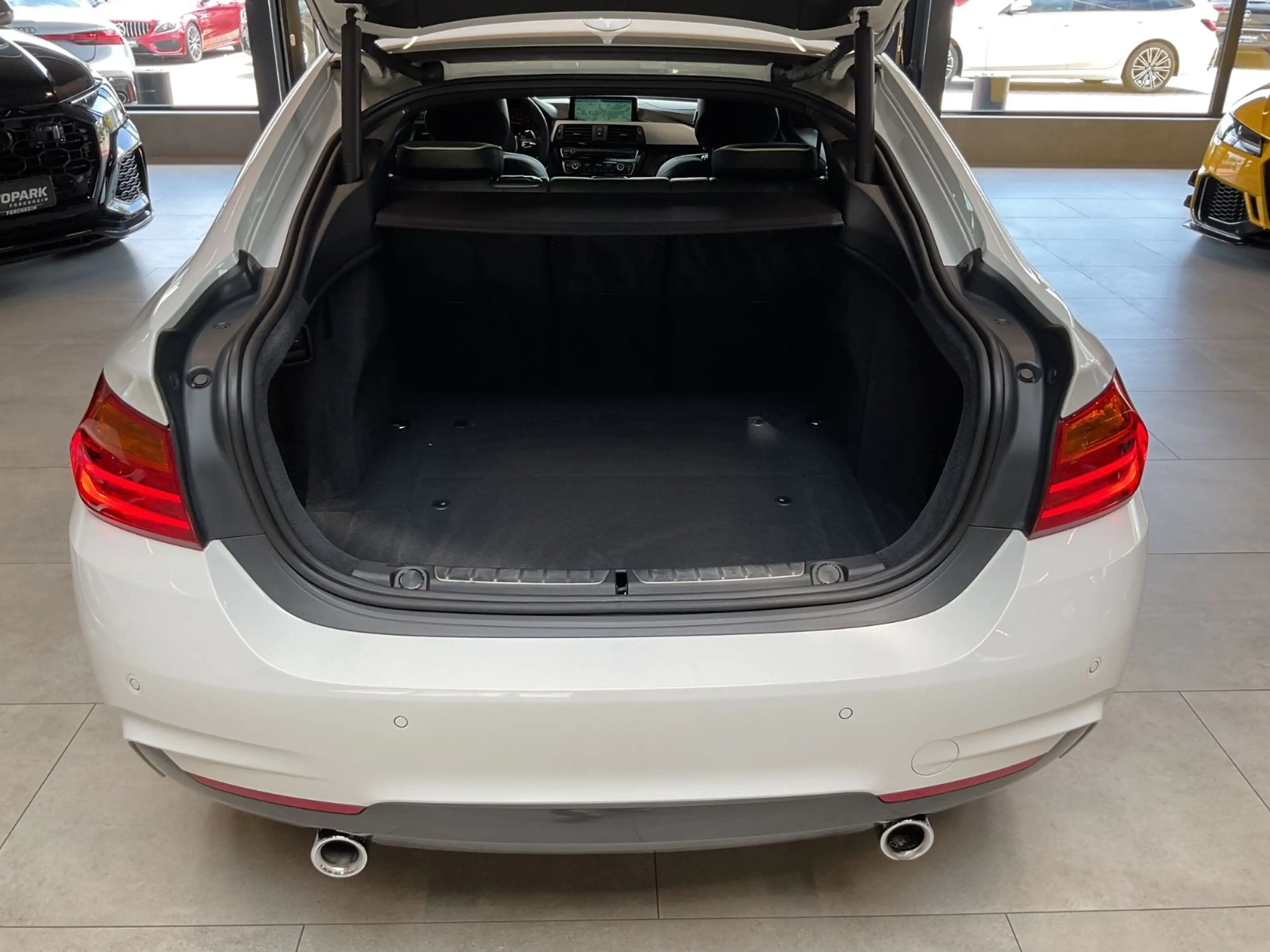 BMW 435 435i xDr. GC M Paket Individual LED Leder SD 19" — photo 14