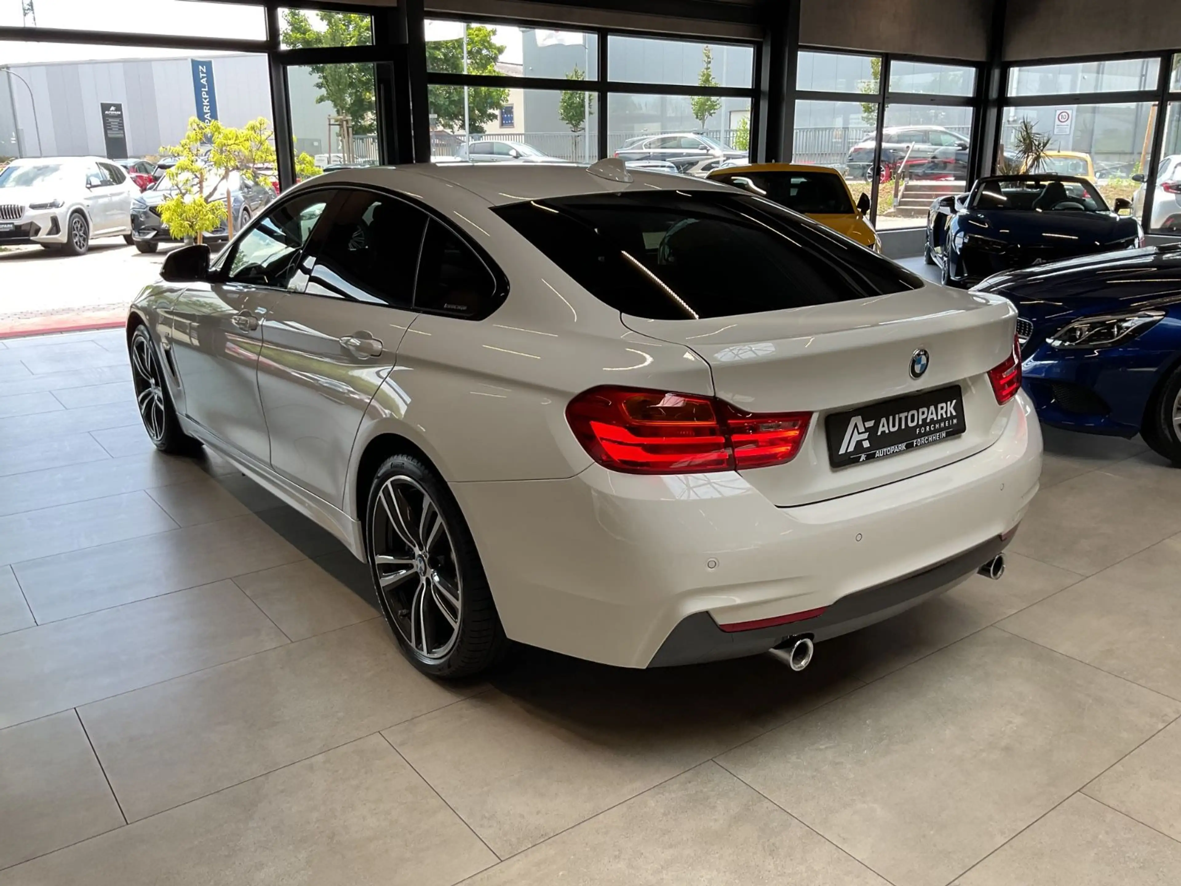 BMW 435 435i xDr. GC M Paket Individual LED Leder SD 19" — photo 5