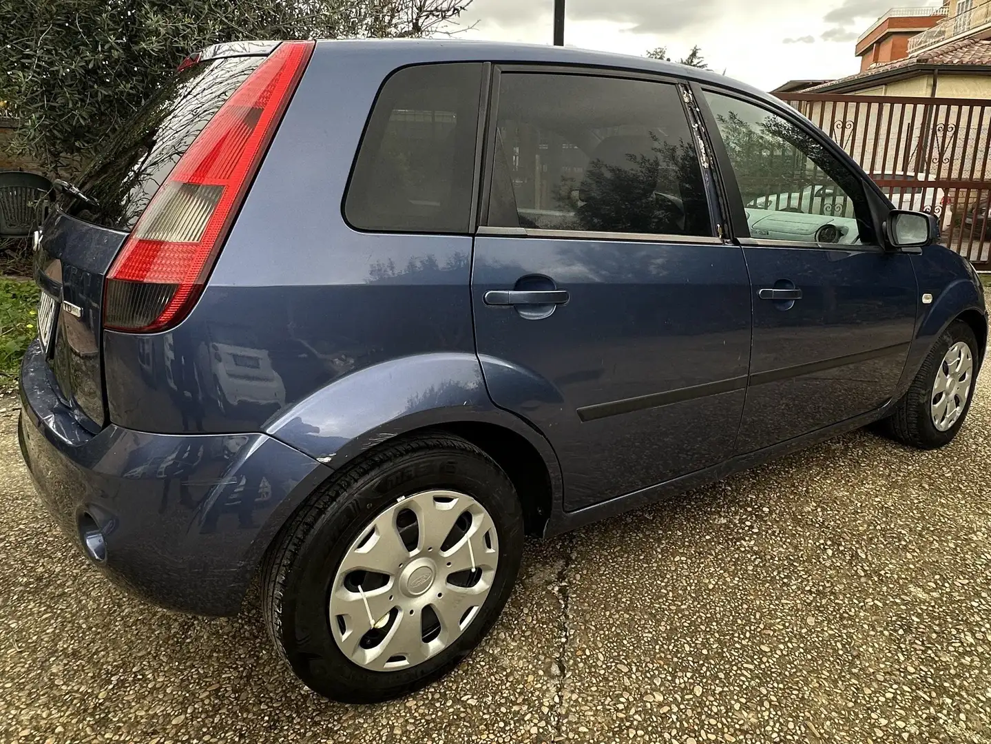 Ford Fiesta Fiesta V 2002 5p 1.4 tdci Ghia Blu/Azzurro - 2