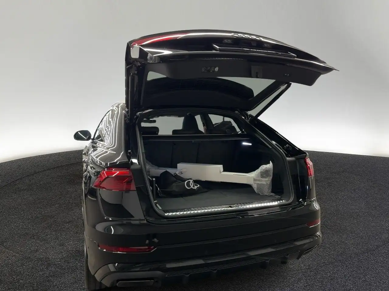 Audi Q8 TFSI e quattro tiptronic 9