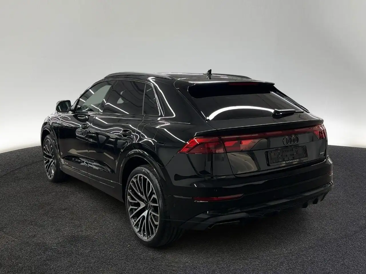 Audi Q8 TFSI e quattro tiptronic 4