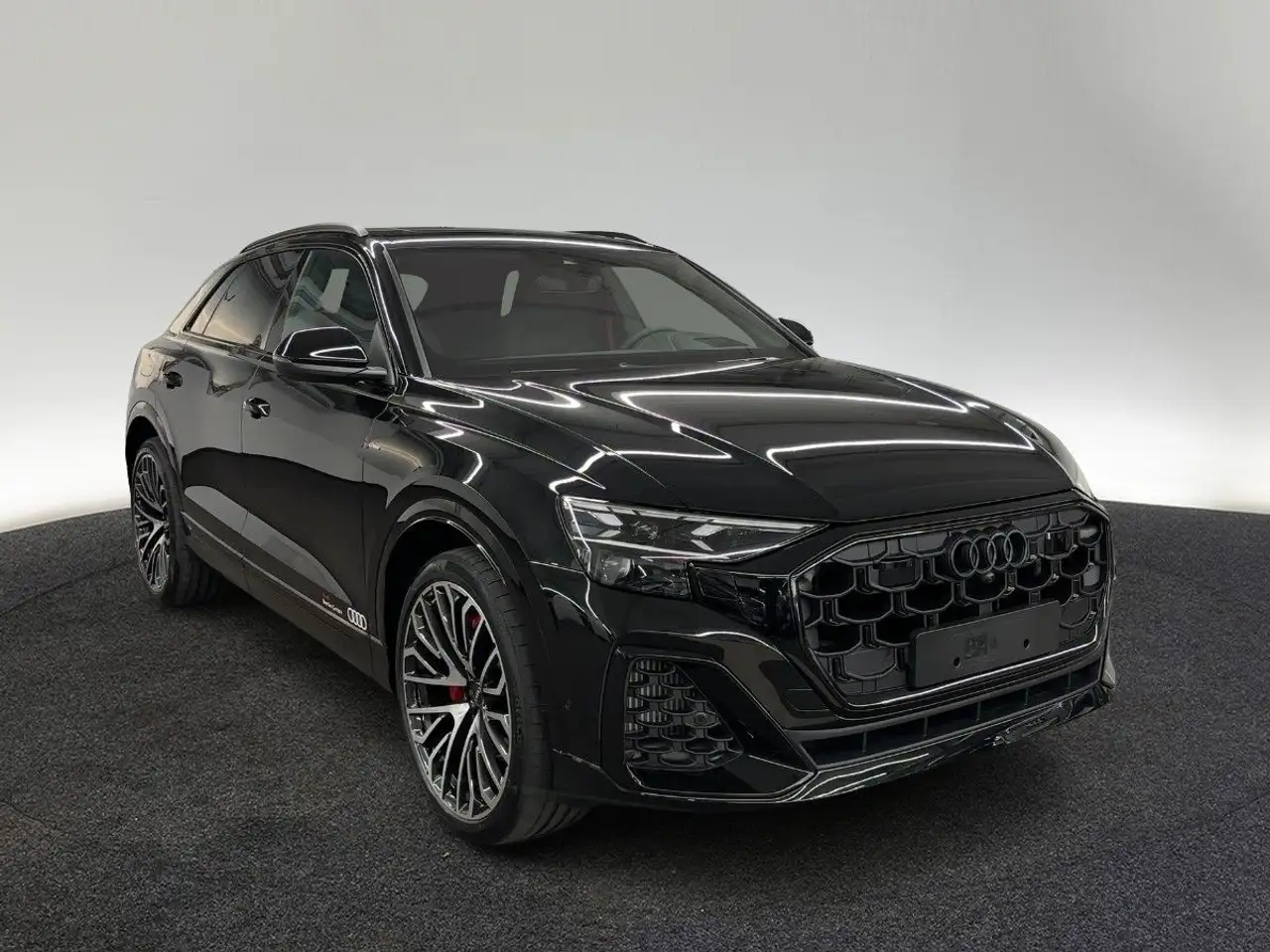 Audi Q8 TFSI e quattro tiptronic 8