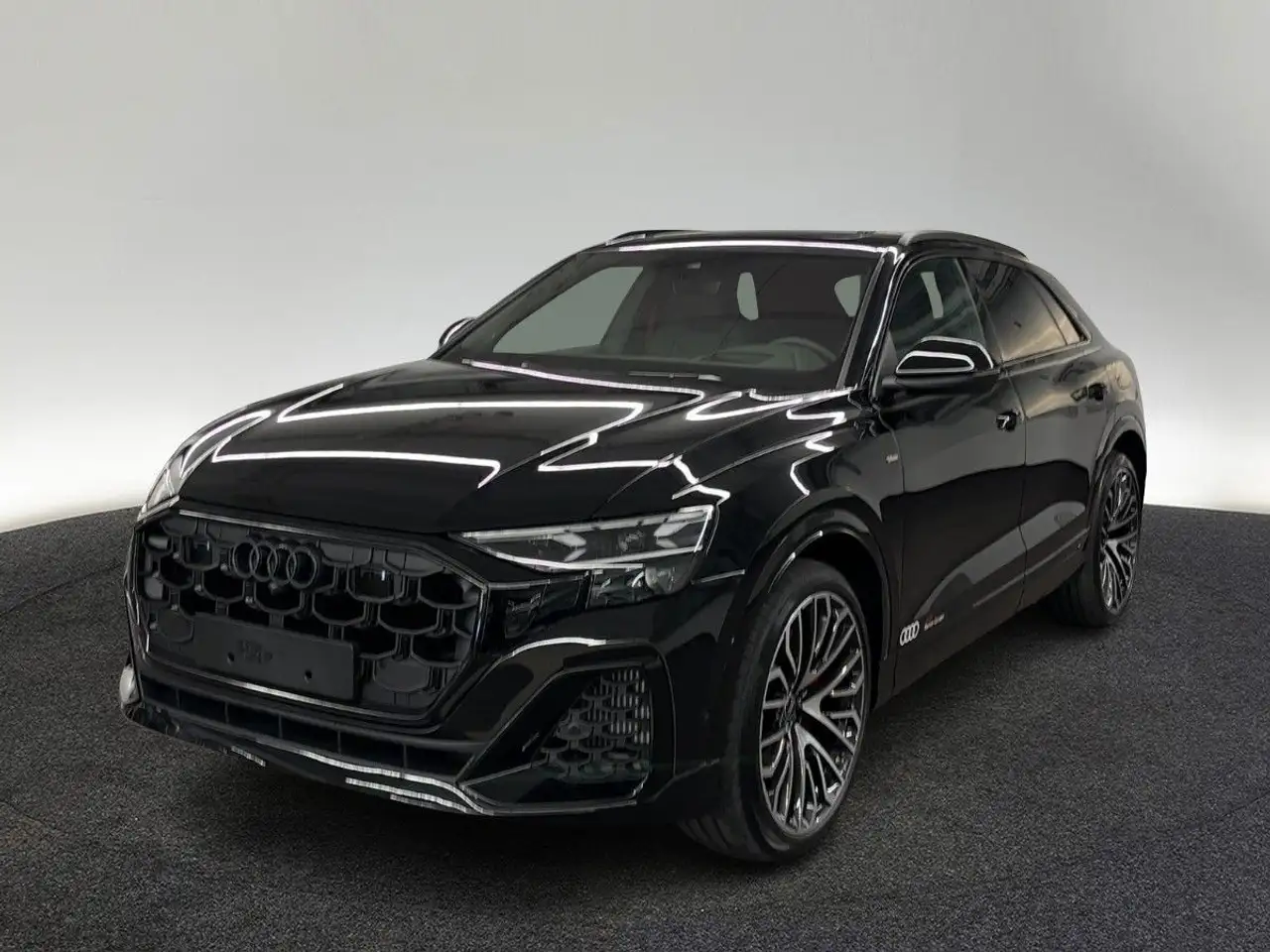 Audi Q8 TFSI e quattro tiptronic 3