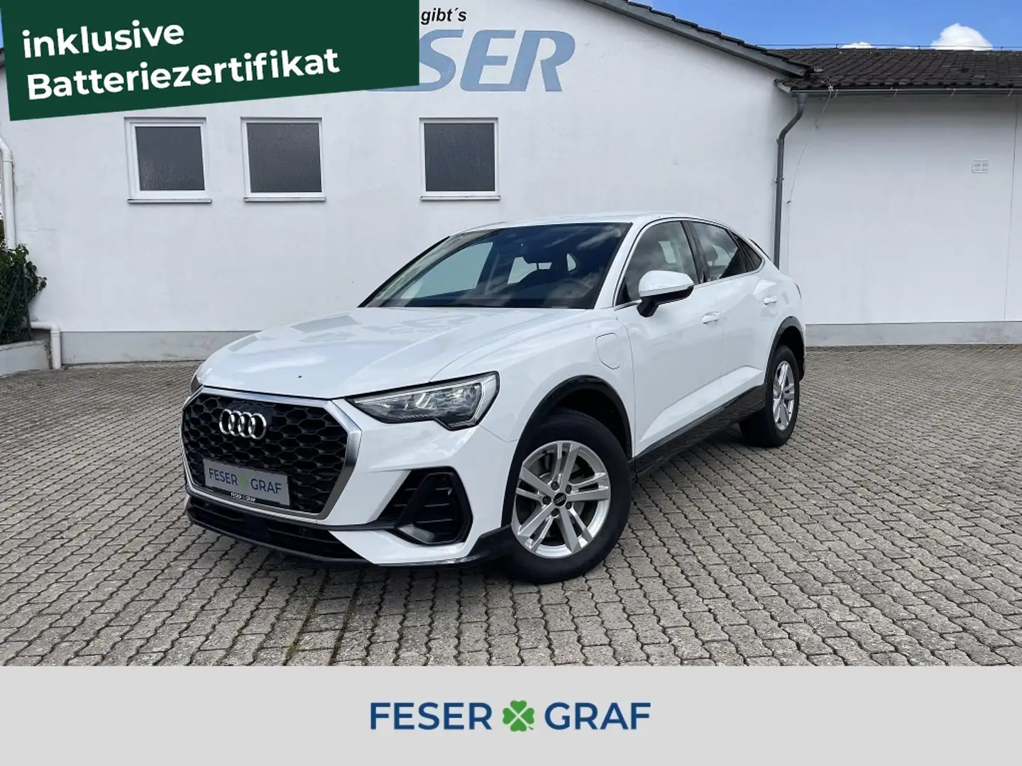 Audi Q3 Spb. 45 TFSIe S Tr. NAVI SHZ PDC Weiß - 1