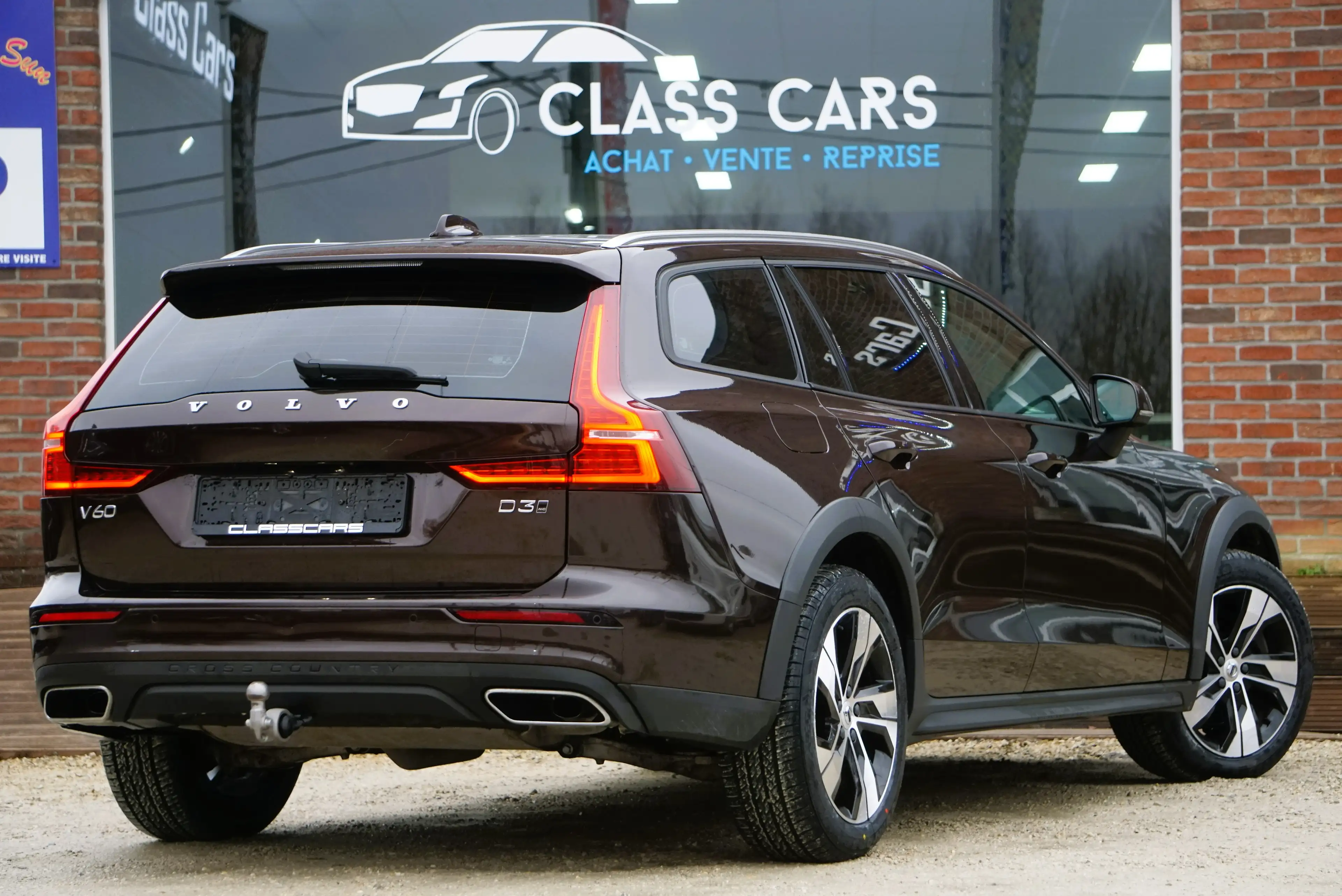 Volvo V60 Cross Country 2.0 D3 AWD Bte-AUTO COCKPIT NAVI-CAM CARPLAY 150CV — photo 3