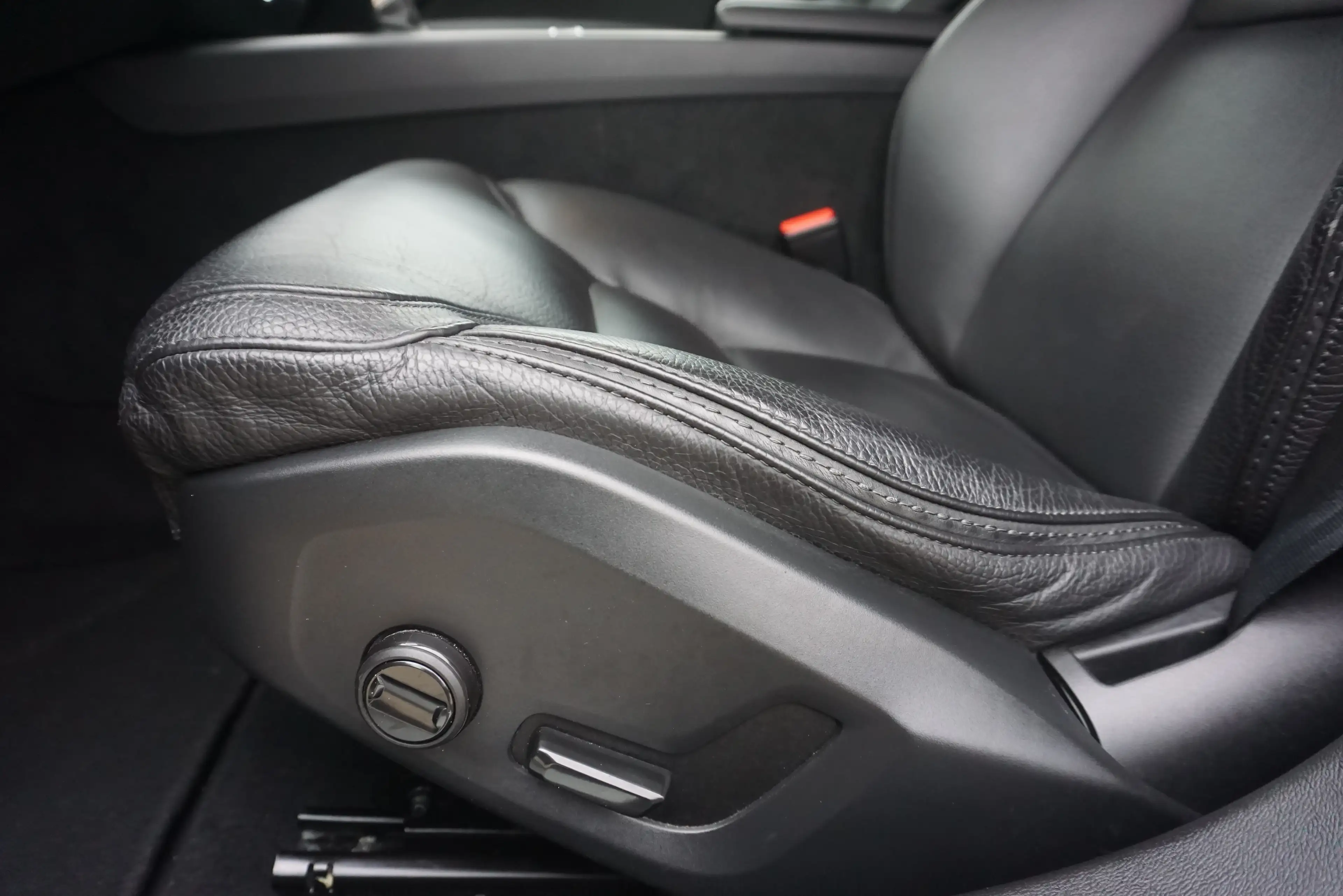 Volvo V60 Cross Country 2.0 D3 AWD Bte-AUTO COCKPIT NAVI-CAM CARPLAY 150CV — photo 13