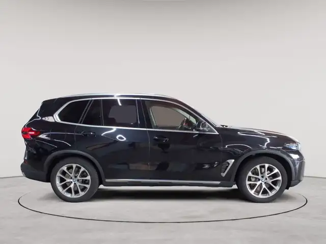 BMW X5 view 3