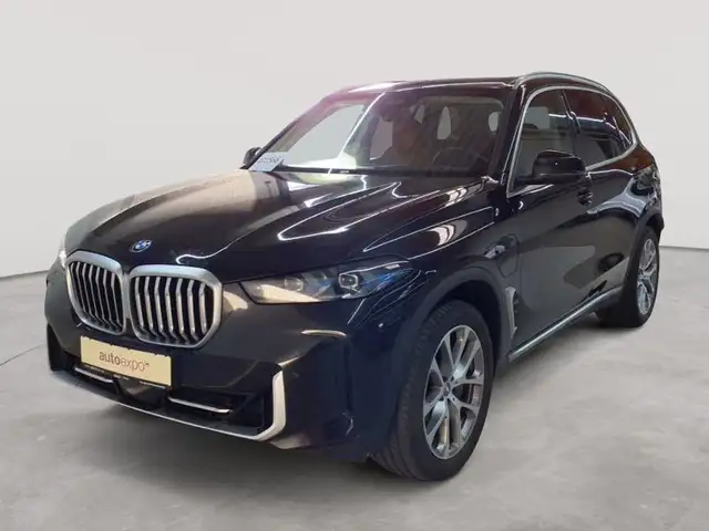 BMW X5 view 2