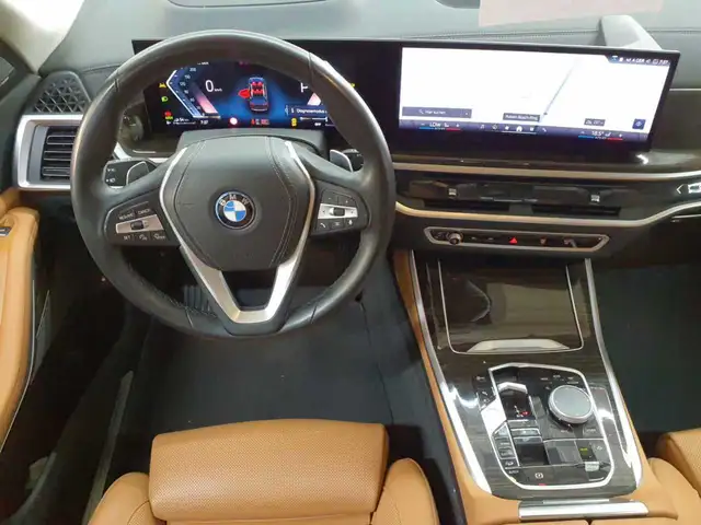 BMW X5 view 9
