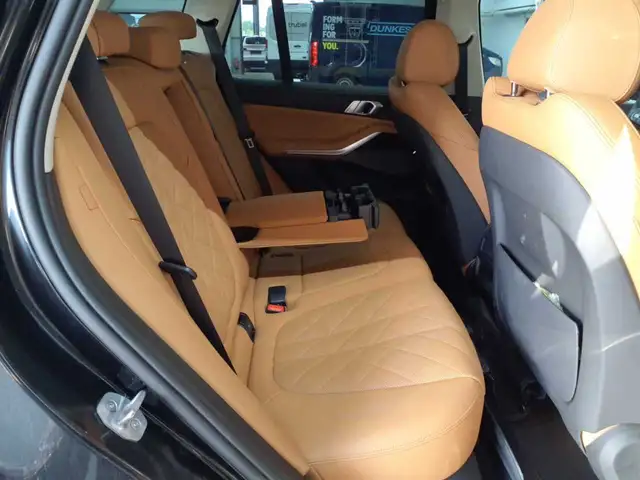 BMW X5 view 14