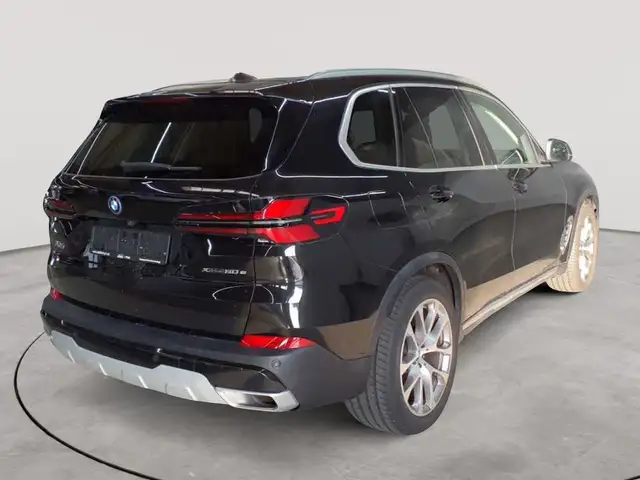 BMW X5 view 4