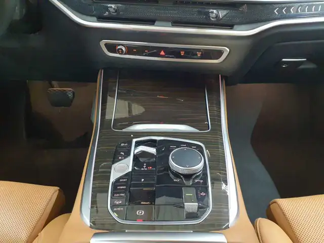 BMW X5 view 10