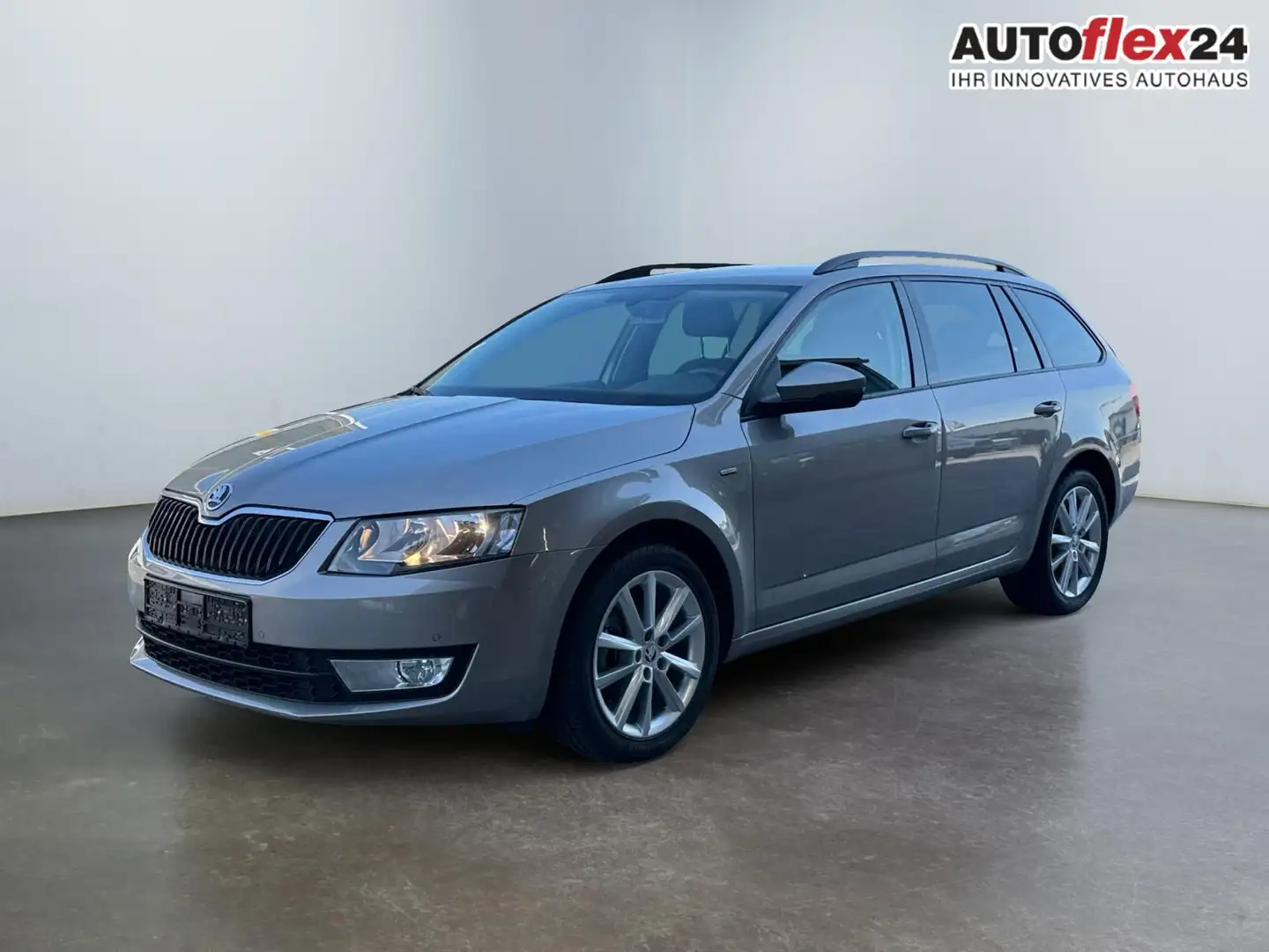 Skoda Octavia Combi 1.4 TSI Joy 2Zokli 2xPDC SHZ Alu17Z 110 k... Beige - 2