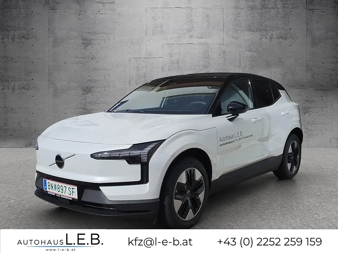 Volvo EX30 P5 Long Range Electric 69kWh Plus Weiß - 1