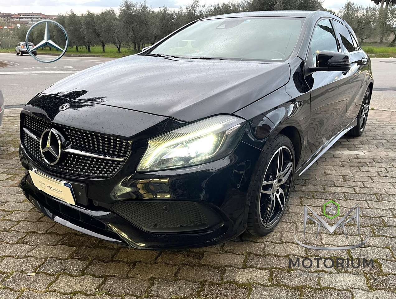 Mercedes-Benz A 180 D Premium 7G-DCT my16