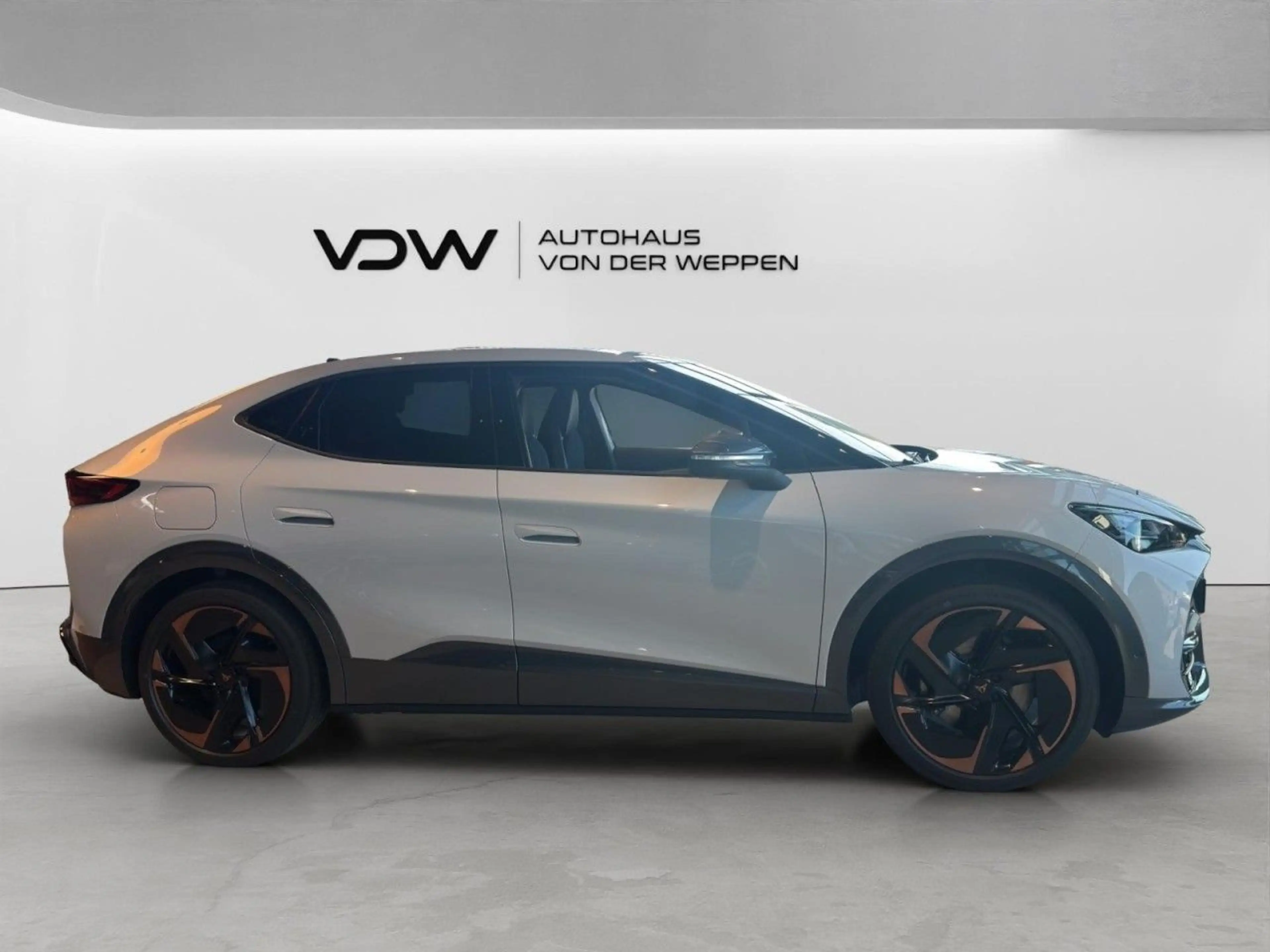 CUPRA Tavascan Endurance Panodach 360View Wärmepumpe — photo 10