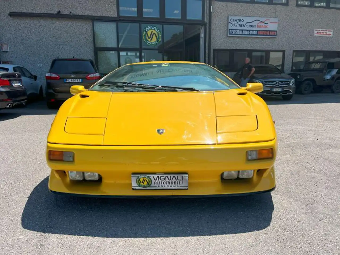 Lamborghini Diablo VT Amarillo - 2
