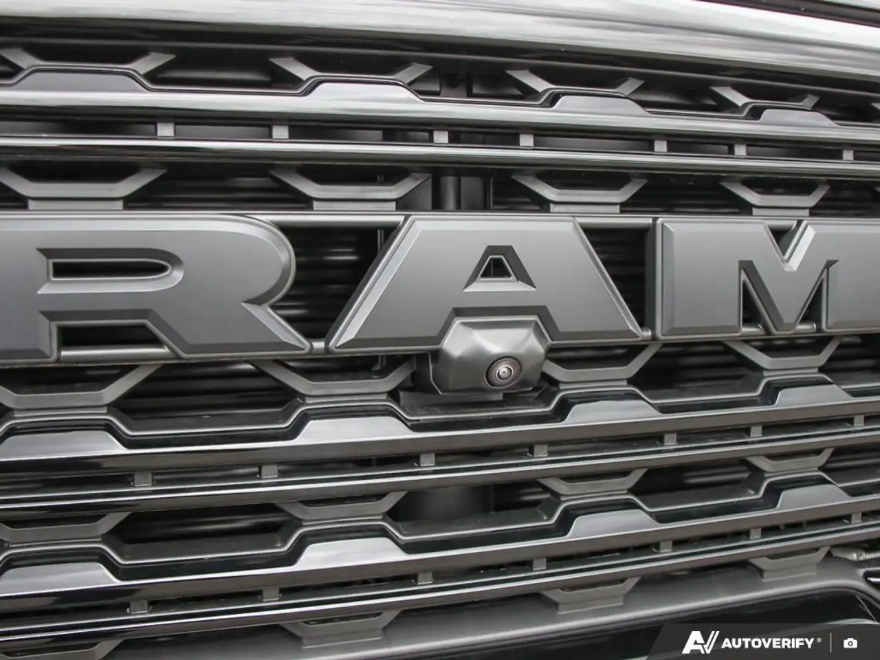 RAM 2500 снимка RAM 2500