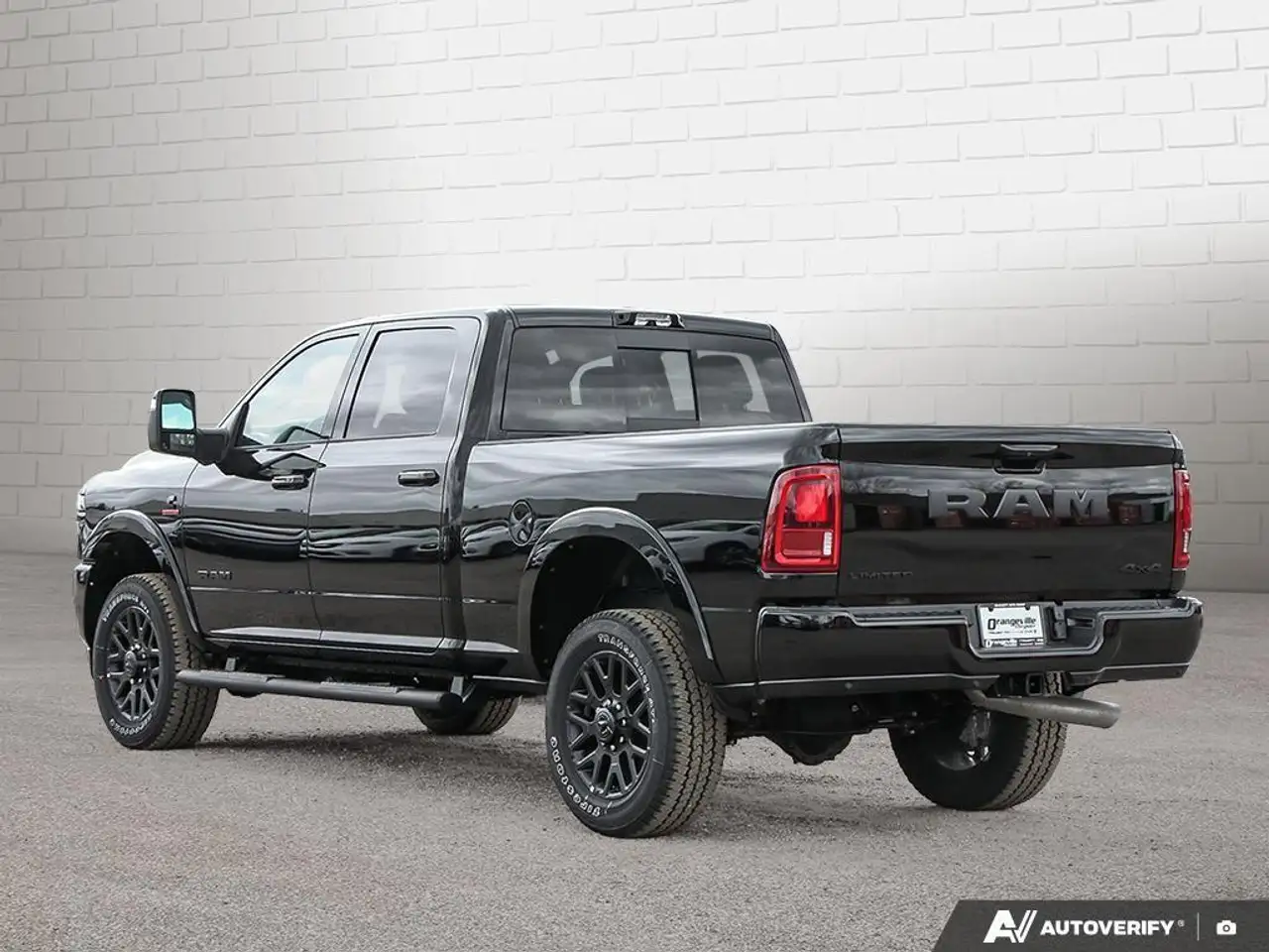 RAM 2500 снимка RAM 2500
