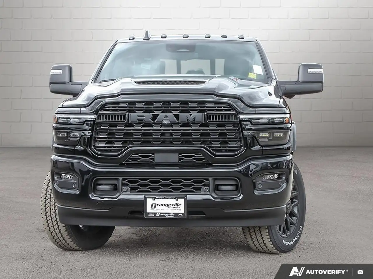 RAM 2500 снимка RAM 2500