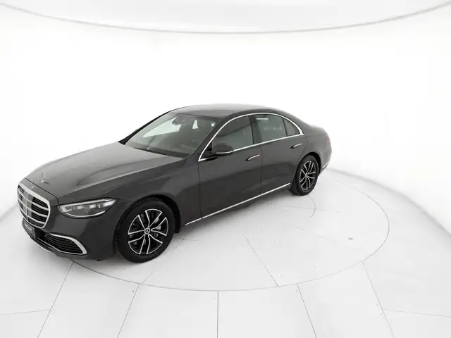 Mercedes-Benz S-Class view 2