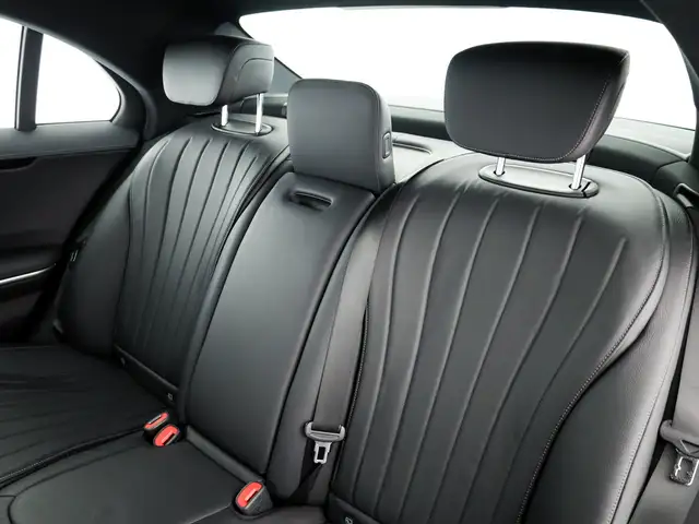 Mercedes-Benz S-Class view 11